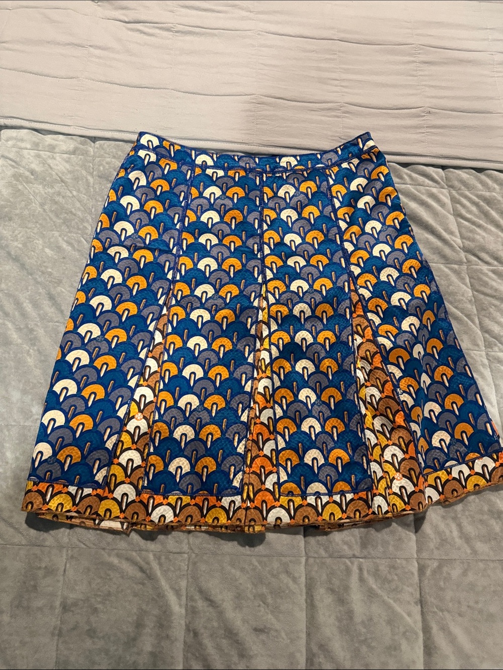 Tory Burch size 4 Blue & Orange Patterned Pleated Women's Skirt